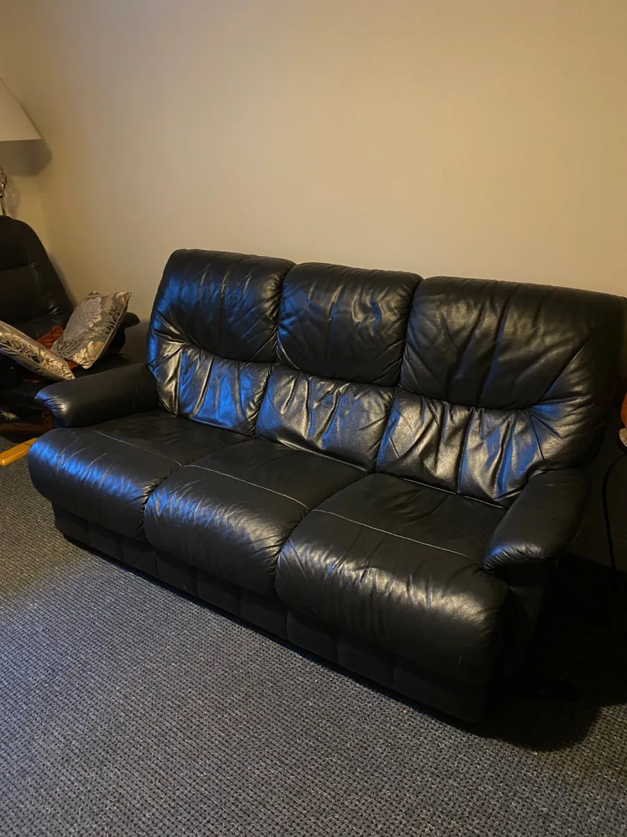 3 seater couch ( pair ) for sale - Image 3