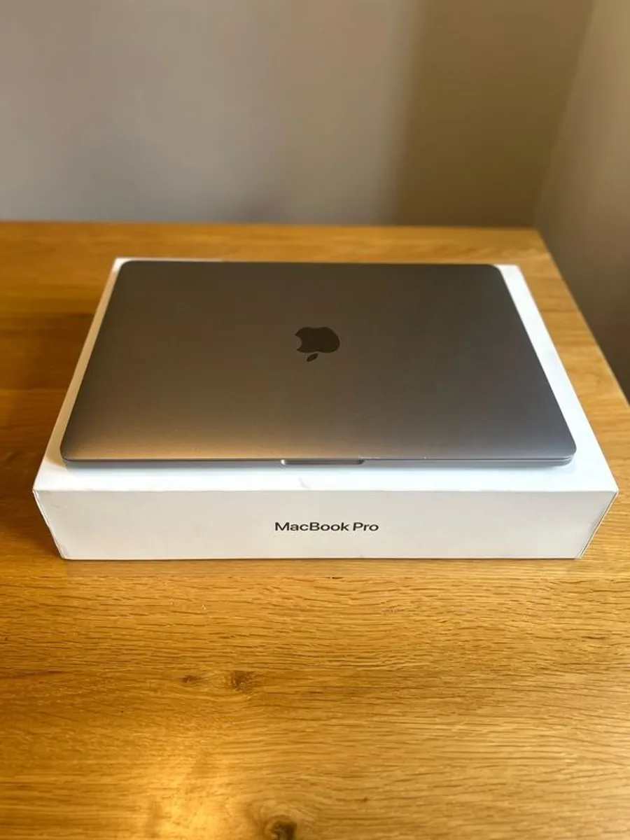 Apple MacBook Pro 13 2020 M1 Chip - Image 2