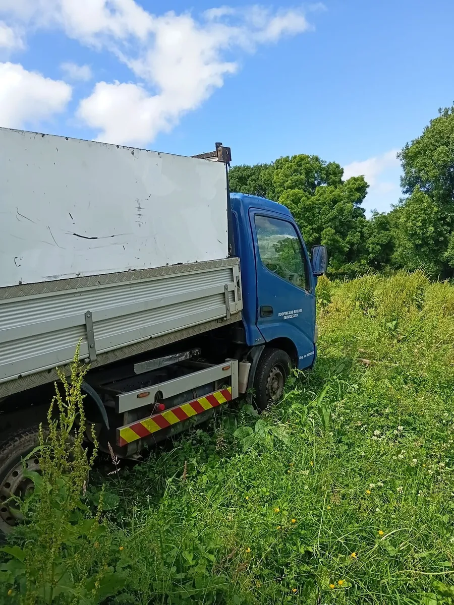 Toyota dyna tipper - Image 1
