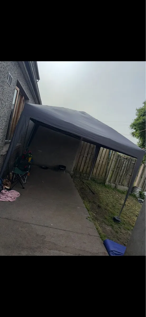 Pop Up Gazebo 3x3 - Image 1