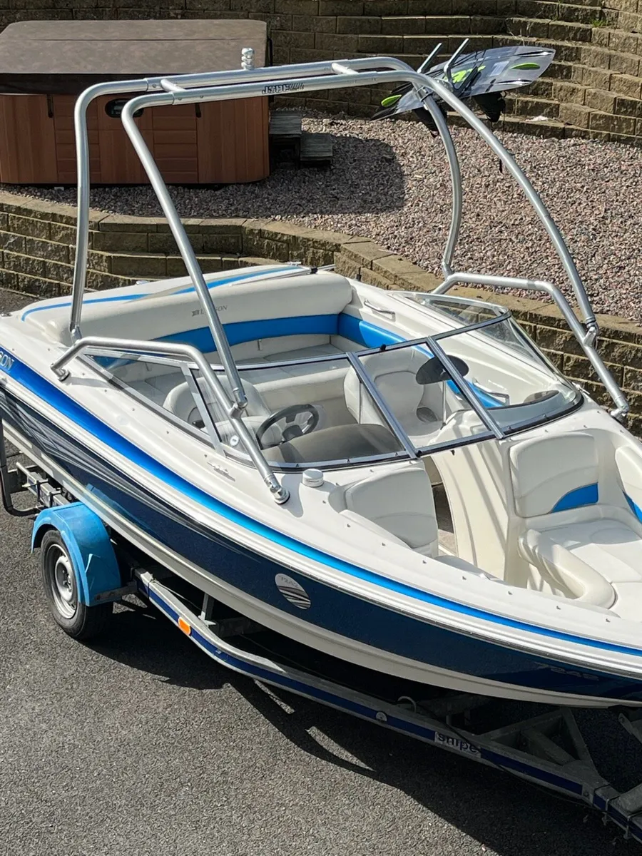 2007 Larson 180 Sei Volvo Penta 4.3v6 wake tower - Image 1
