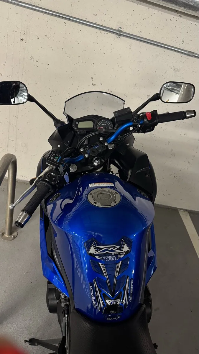 XJ6 2012 F Diversion ABS - Image 1