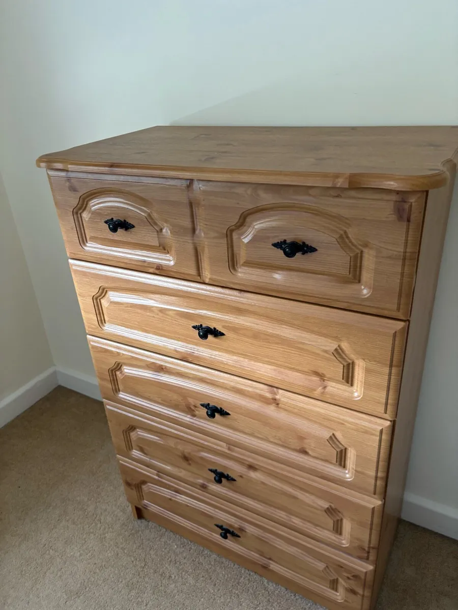 Chest of drawers - Image 1