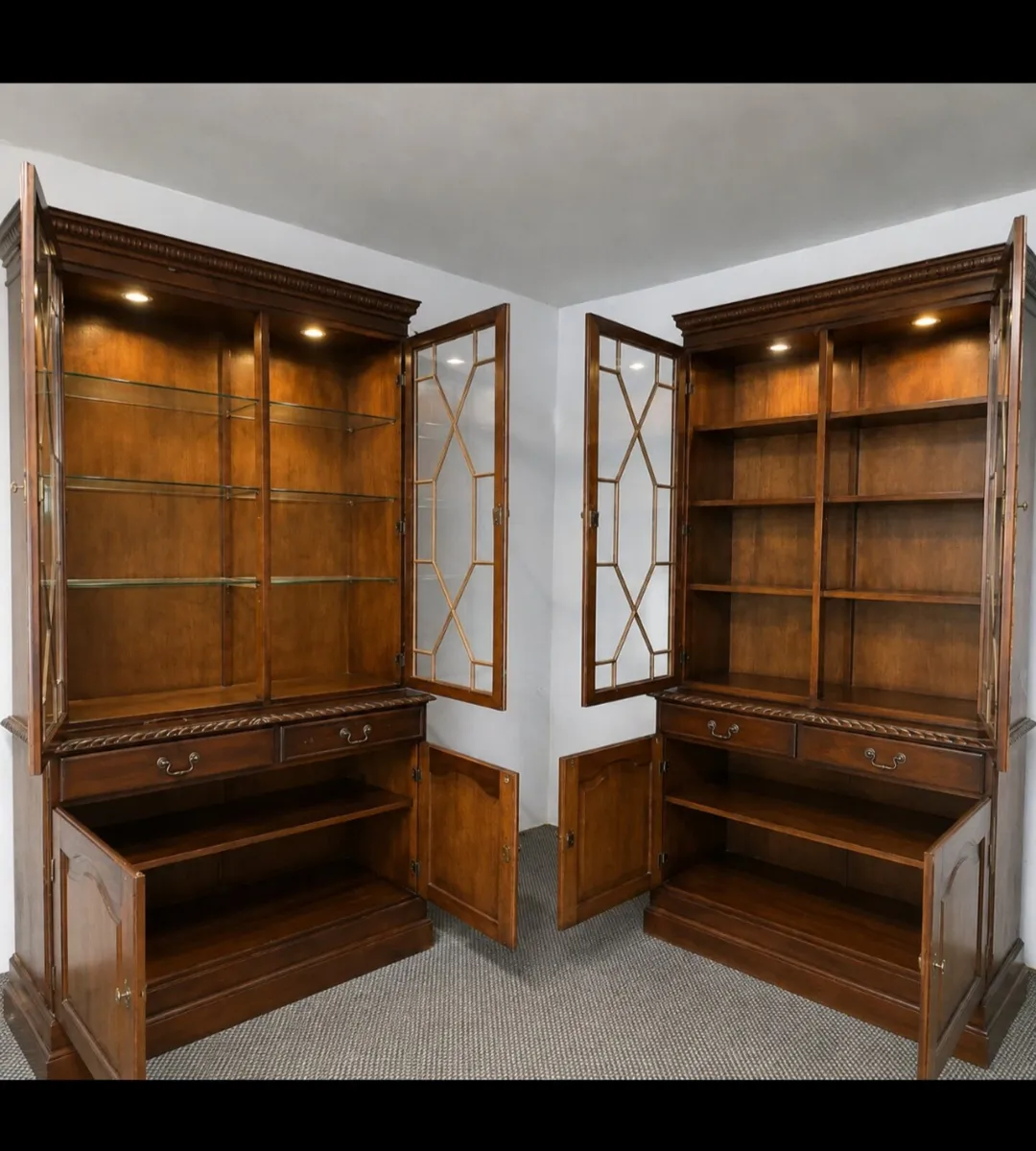 Display Cabinets - Image 3