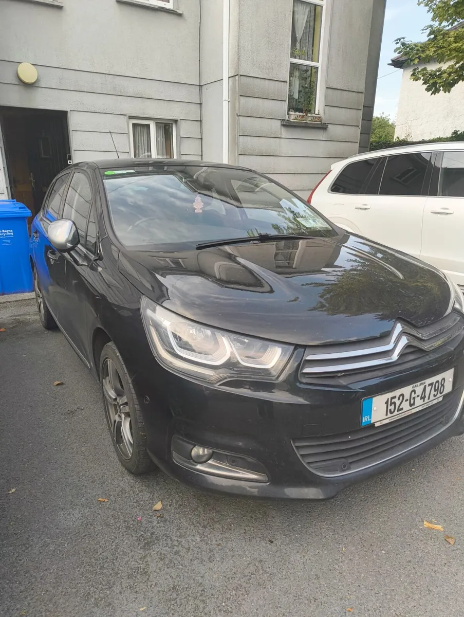 2015 (152) Citroen C4 petrol automatic. Read Ad - Image 2