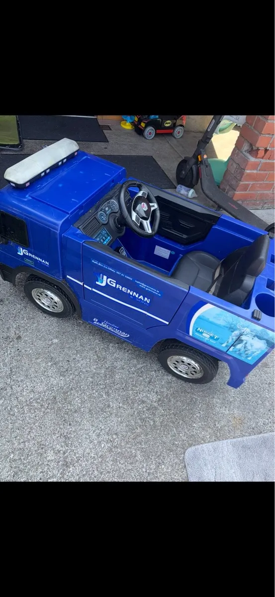 12 Volt Electric Lorry With Remote - Image 1