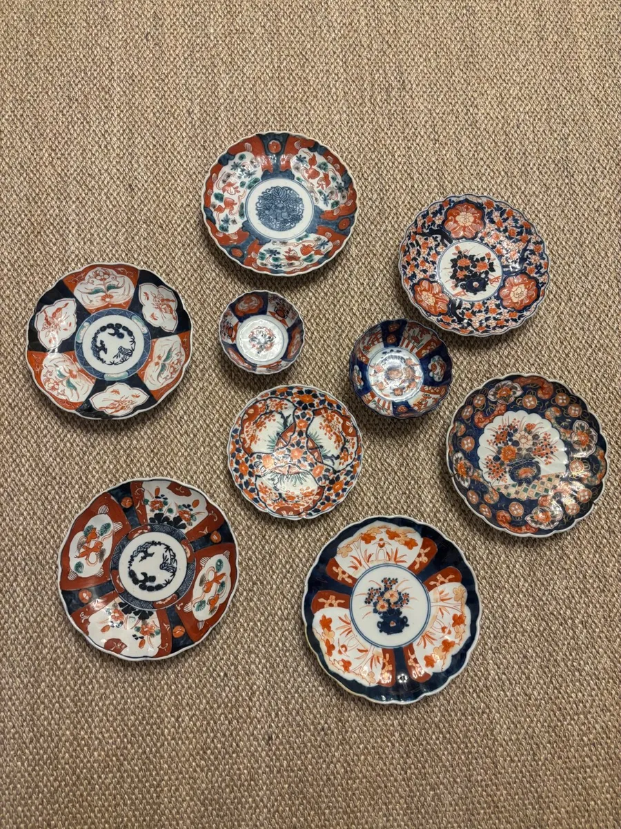 Antique Imari plates - Image 1