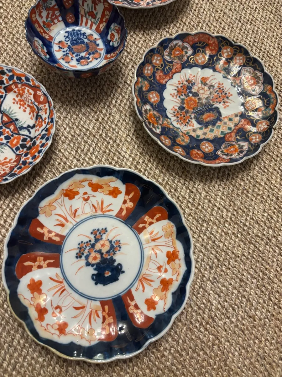 Antique Imari plates - Image 2