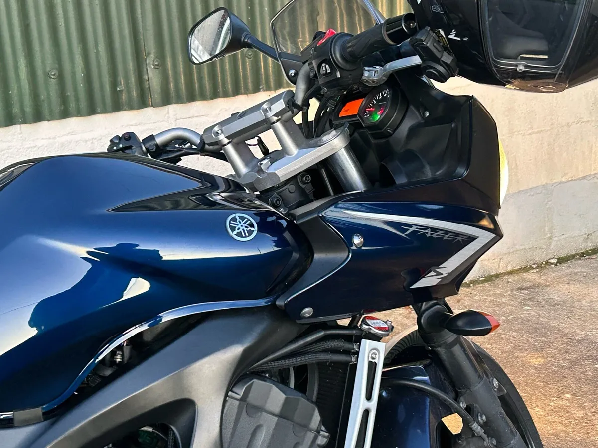 Yamaha Fazer 600 S2 - Image 4