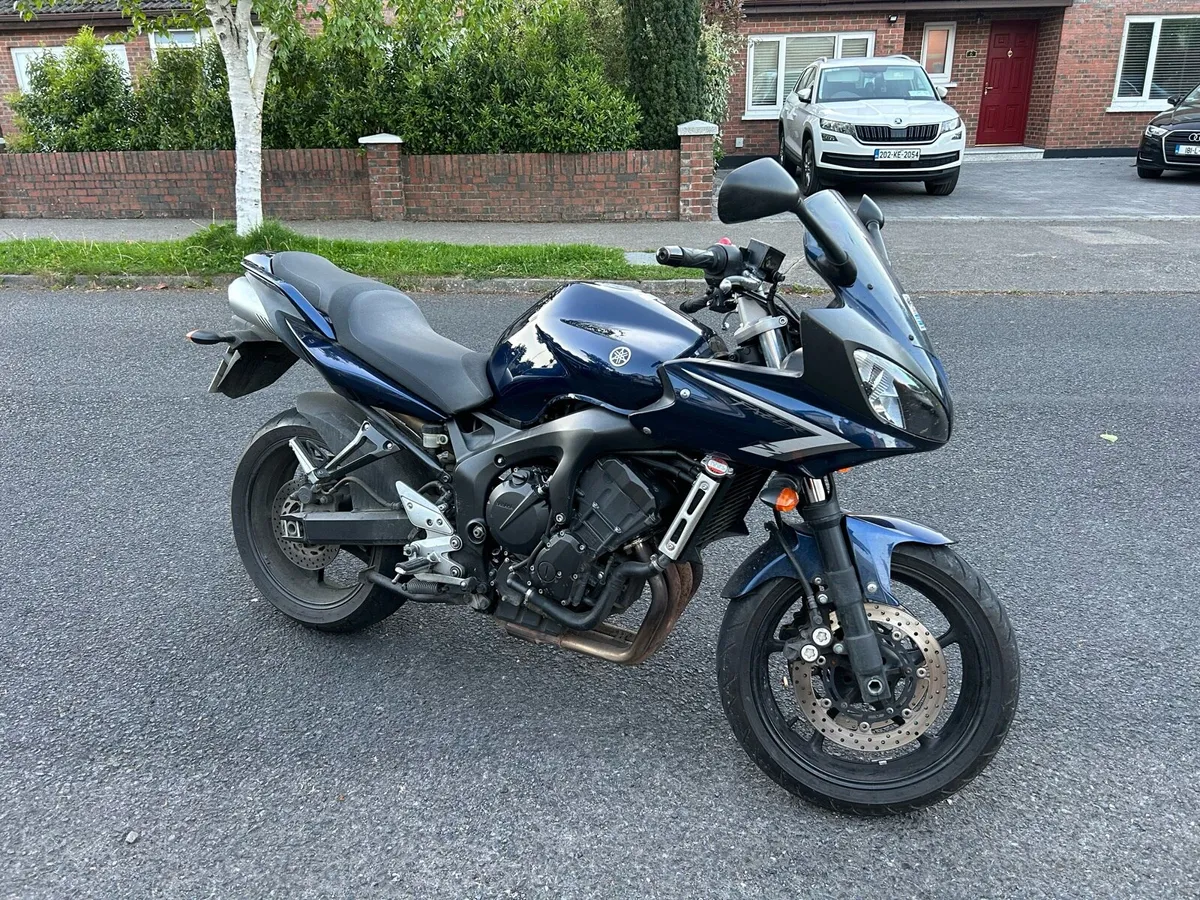 Yamaha Fazer 600 S2 - Image 1