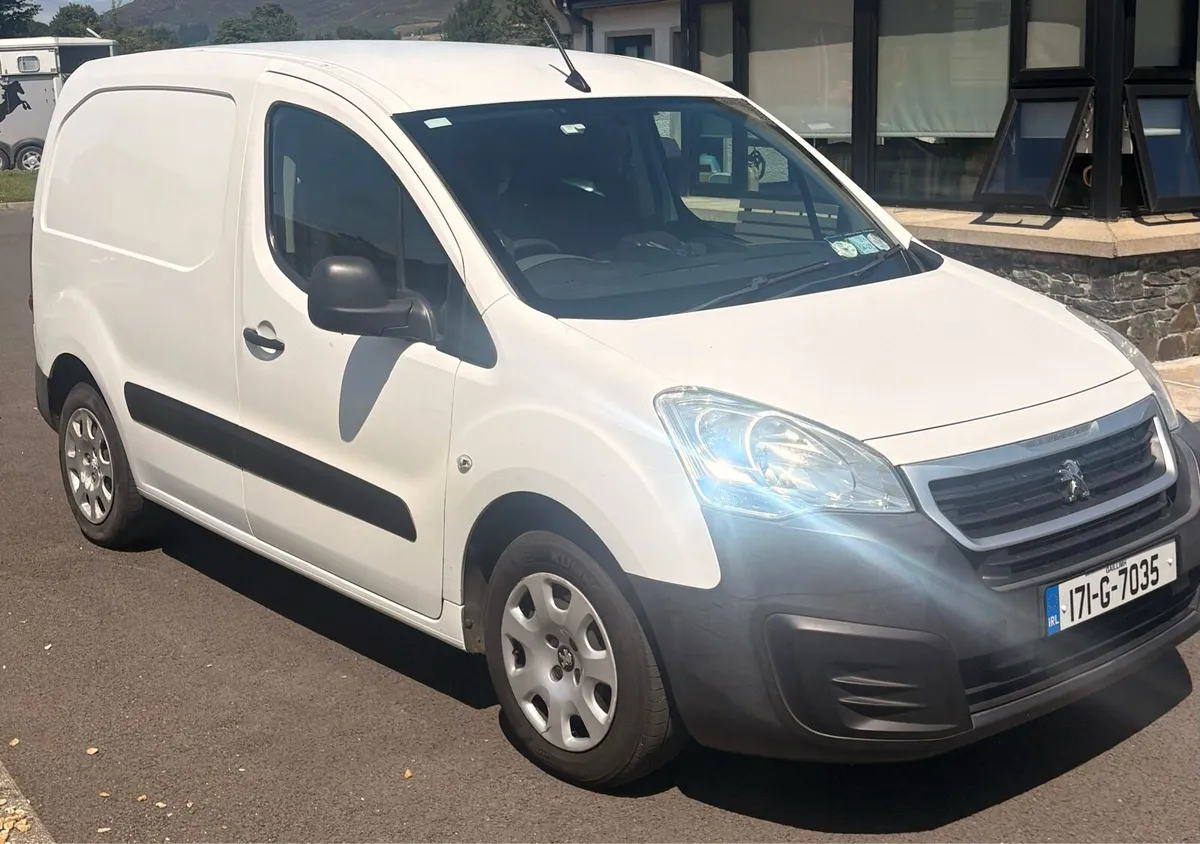 2017 Peugeot Partner - Image 1