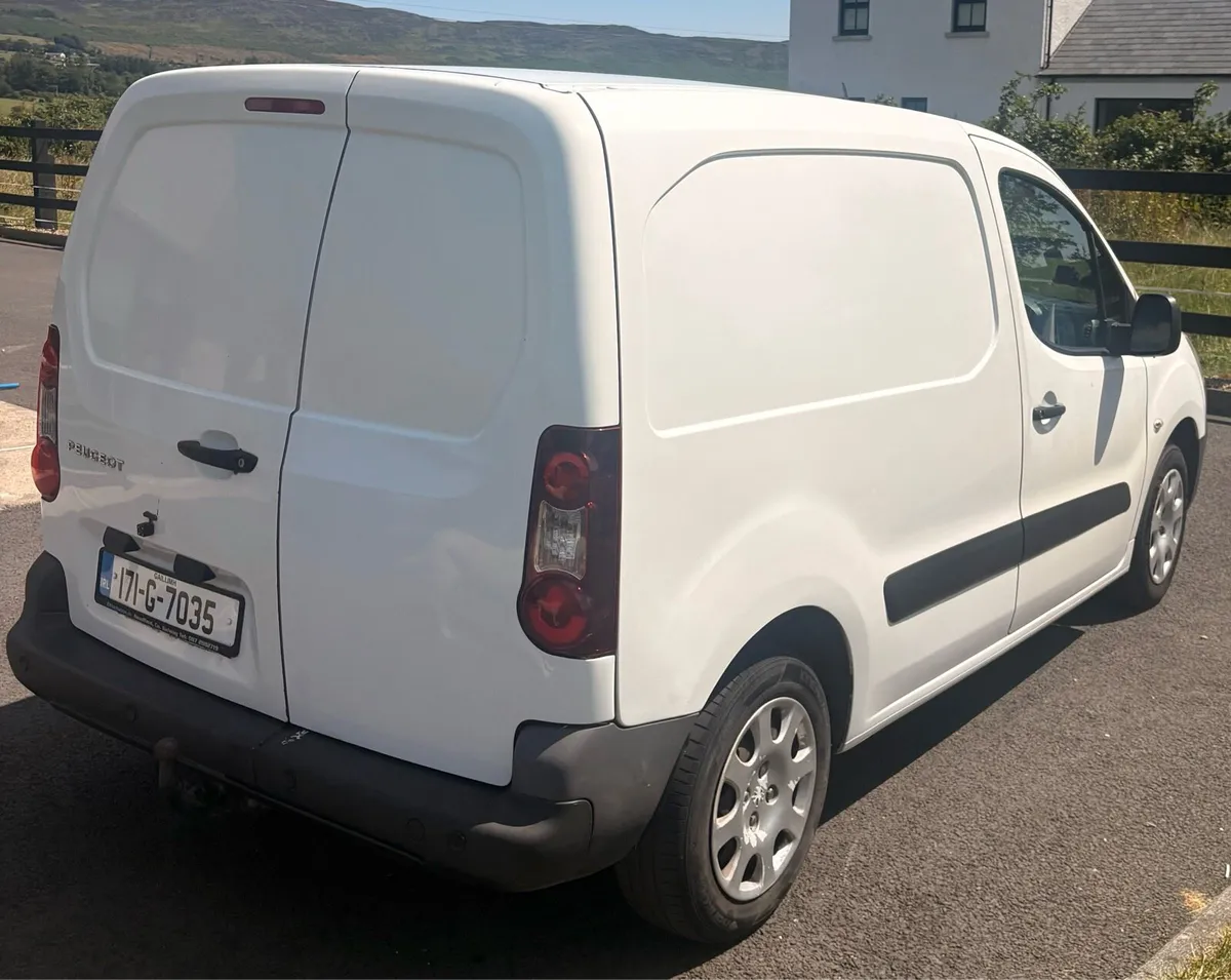 2017 Peugeot Partner - Image 3