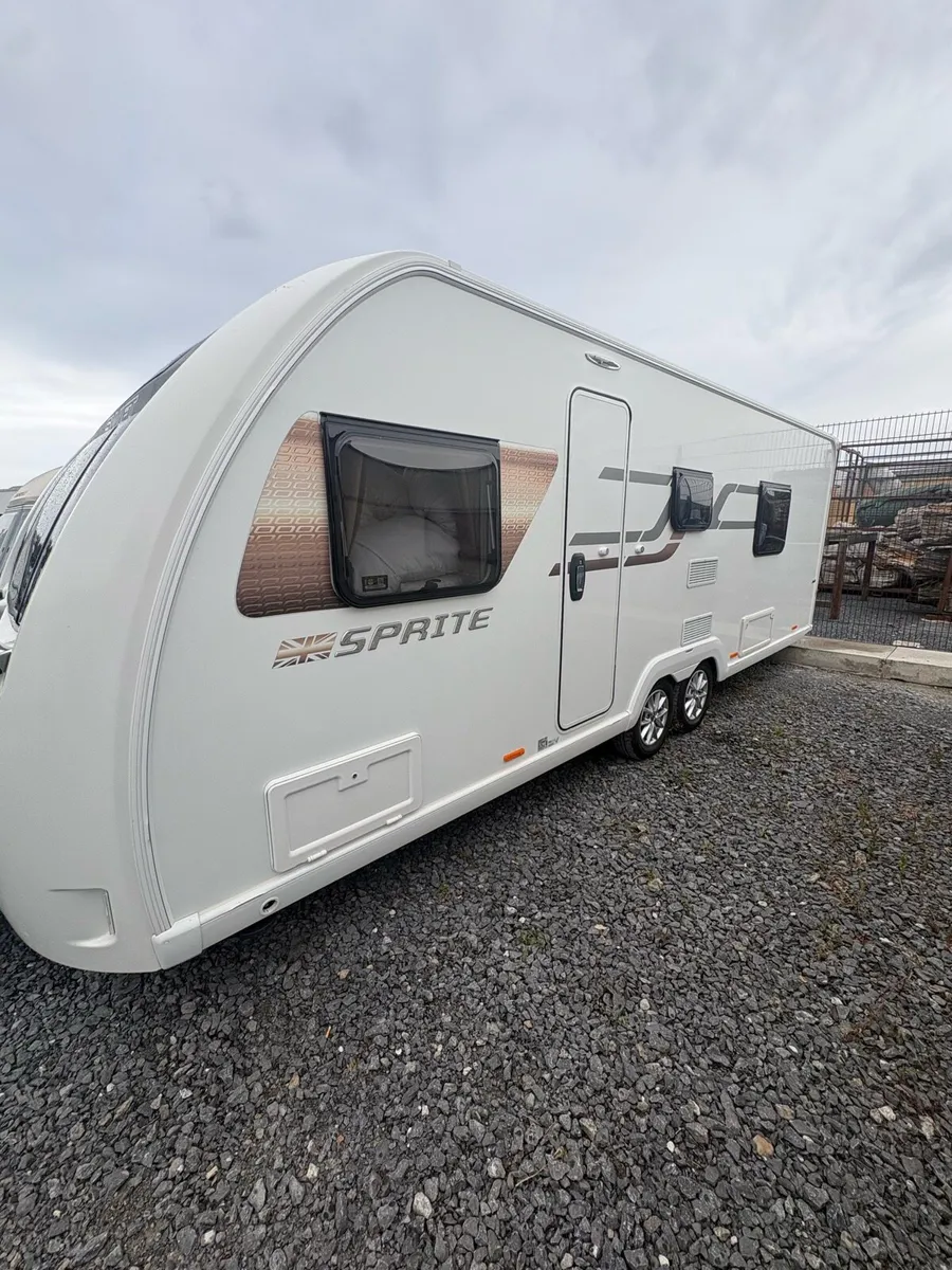 Caravan - Image 1