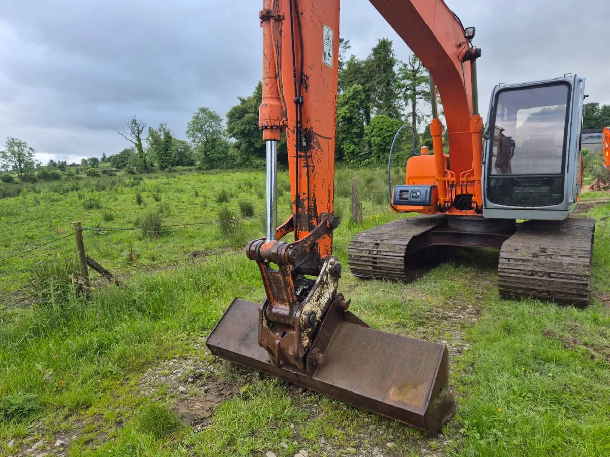 Hitachi ex120-5 - Image 3