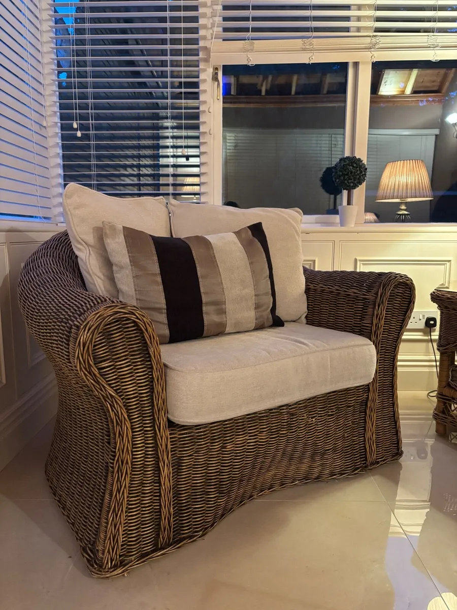 5 Piece wicker cane set - Image 3