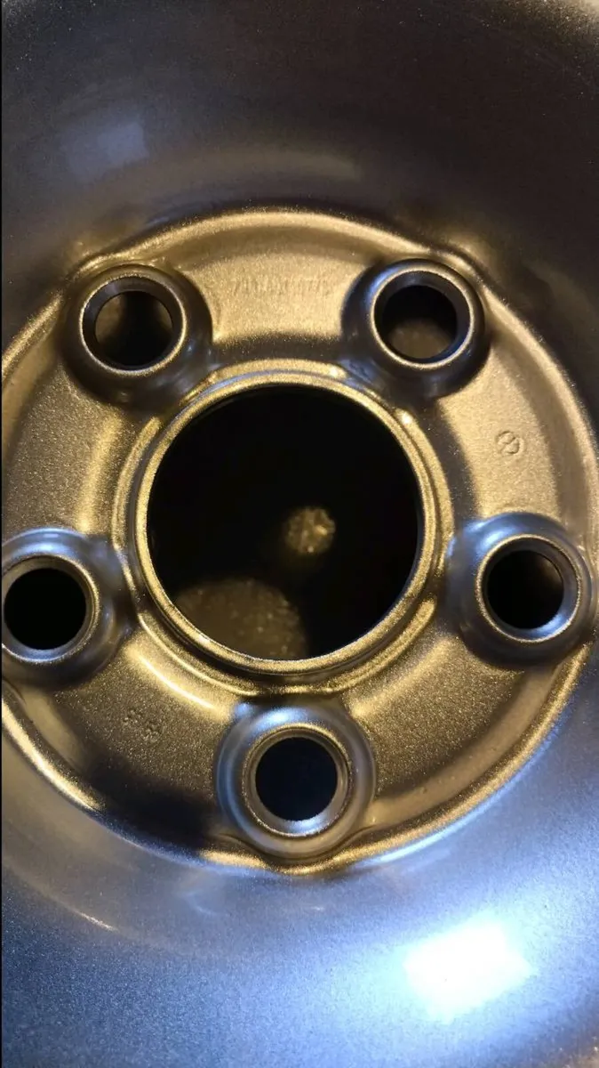 4 × Genuine VW Transporter T5 OEM Steel Wheels - Image 4