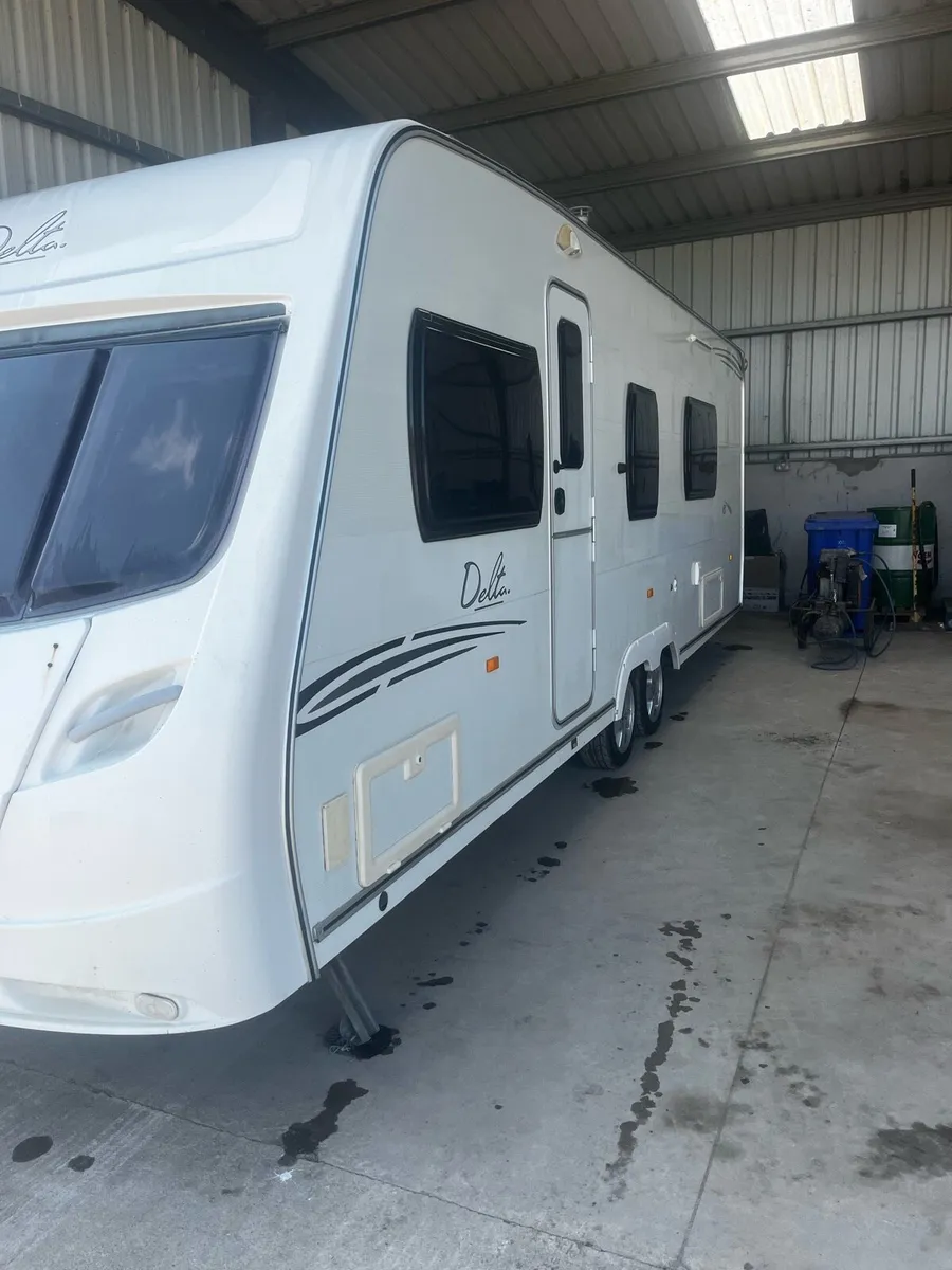 Lunar fixed bed 4 berth - Image 2