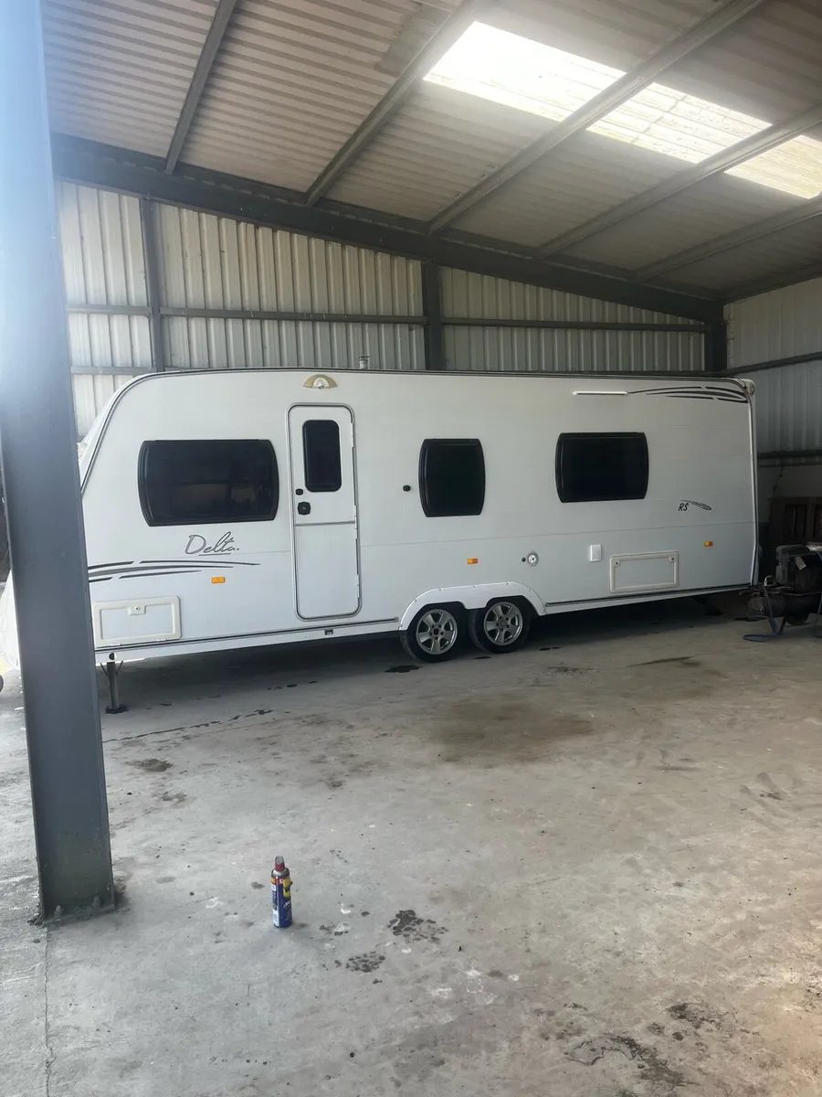 Lunar fixed bed 4 berth - Image 3