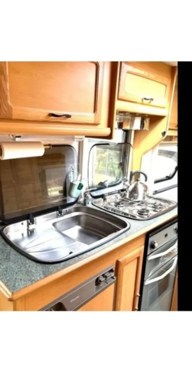 Corona compass caravan - Image 3