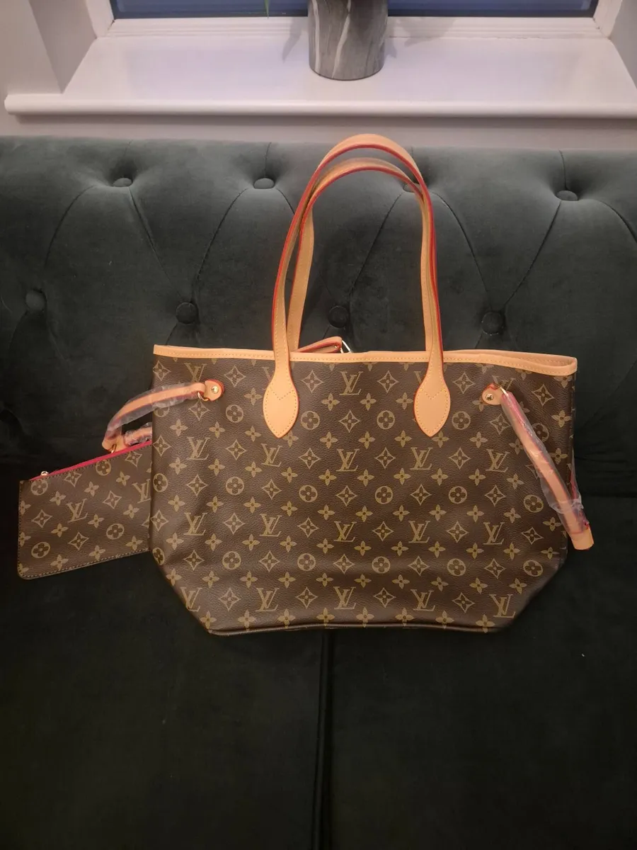 Louis Vuitton Handbag - Image 2