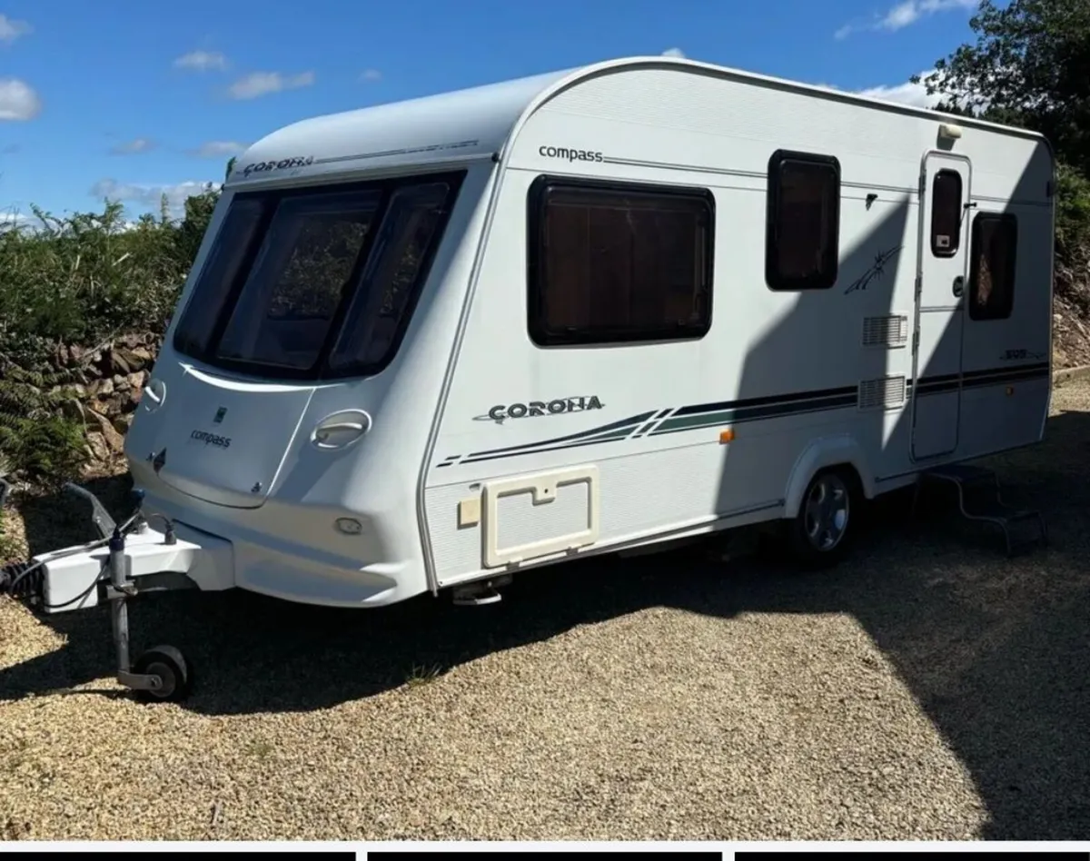 Corona compass caravan - Image 1