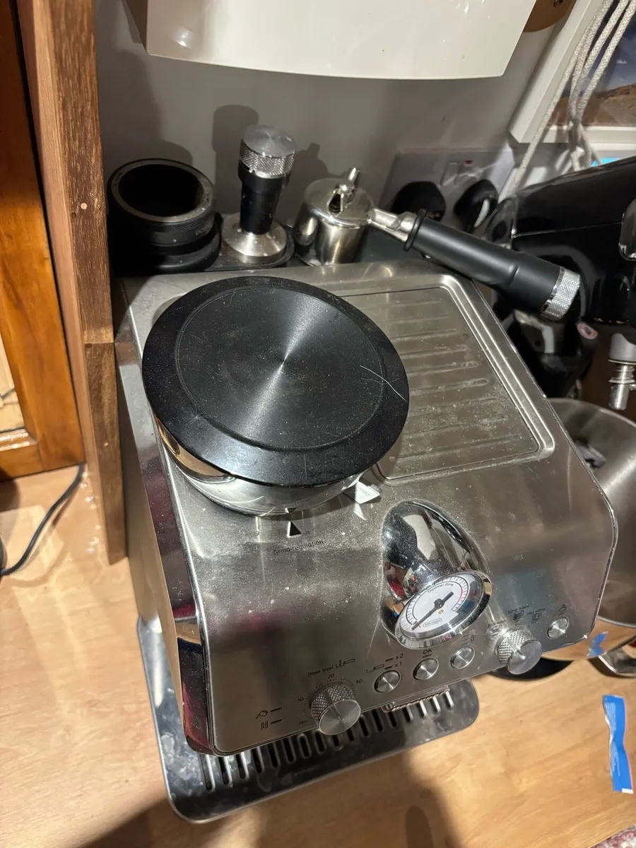 DeLonghi coffee machine - La Specialista - Image 3