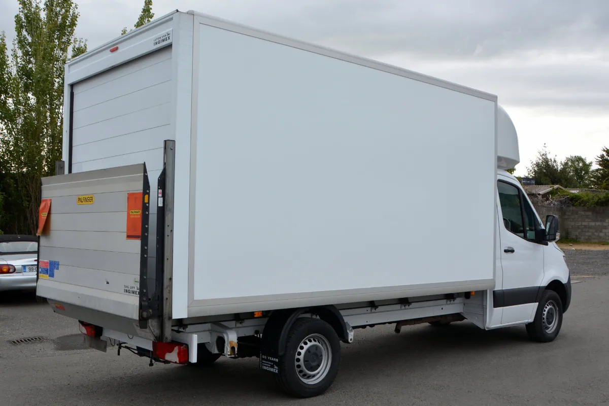Mercedes-Benz Sprinter Luton Box & Alloy Tail Lift - Image 3