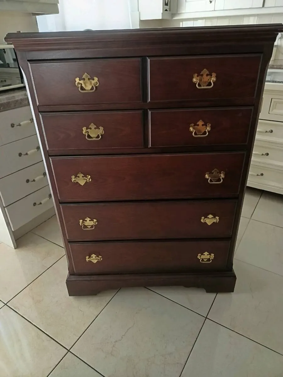 Chest of drawers - Image 2