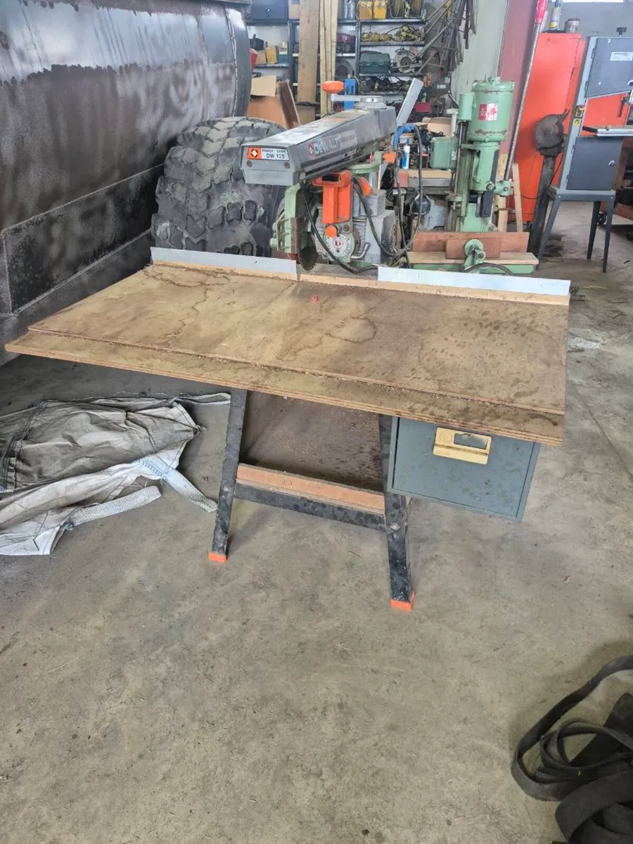 Dewalt radial arm saw 230v - Image 1