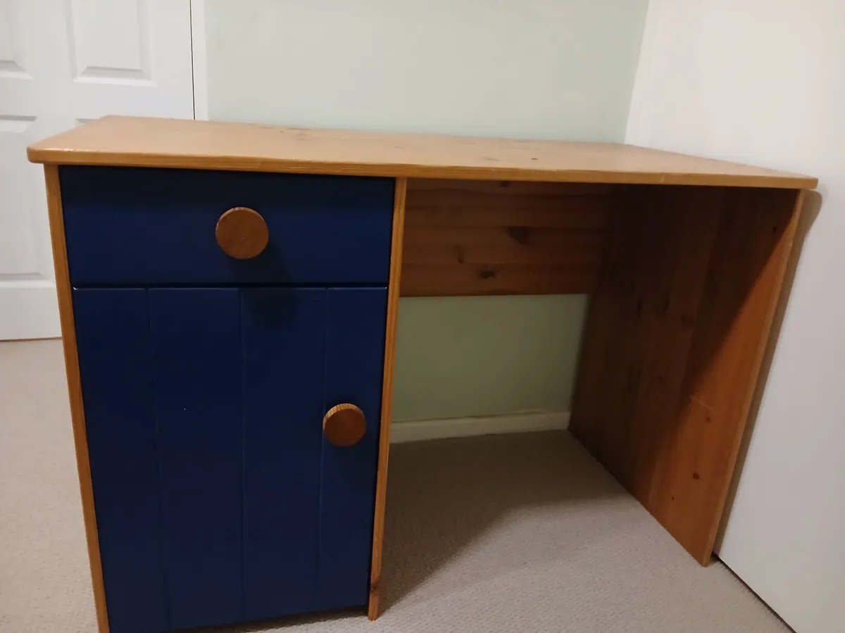 Desk - Image 1