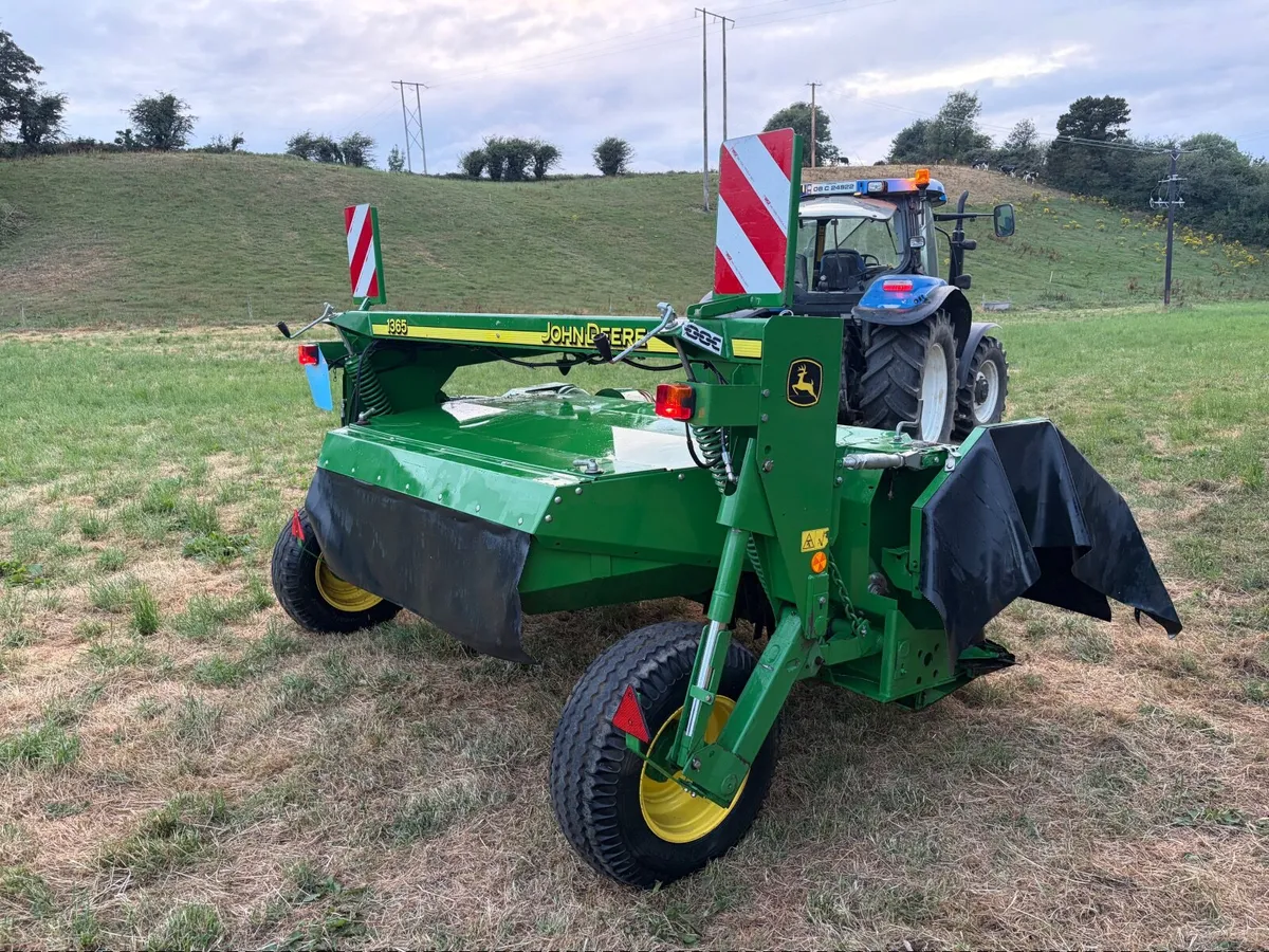 John Deere 1365 Mower Conditioner 2019 - Image 3