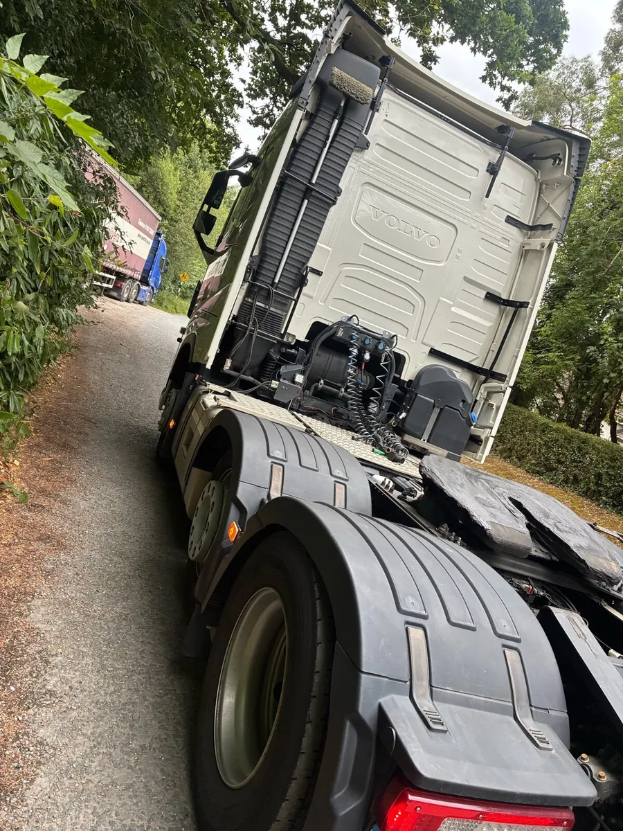 Truck - Image 4