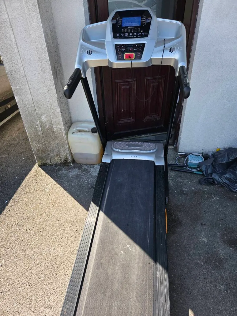 Treadmill - Image 2
