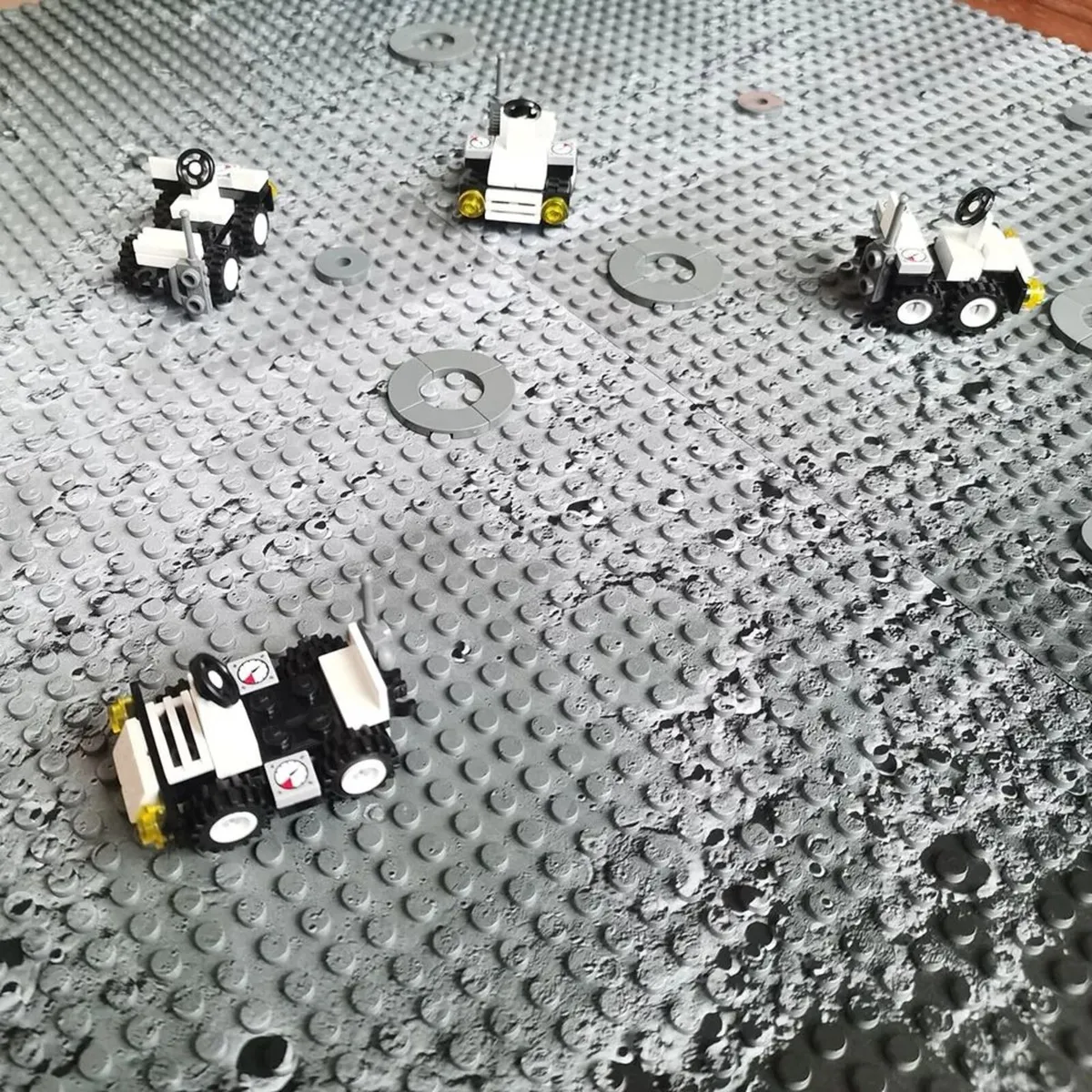 Large Lunar Moon Baseplates LEGO-Compatible 32x32 - Image 4