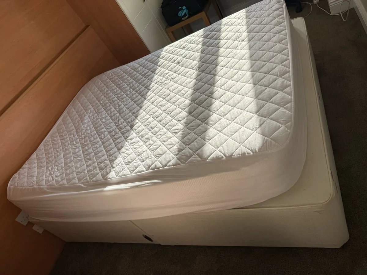 Double bed with mattress - Image 2