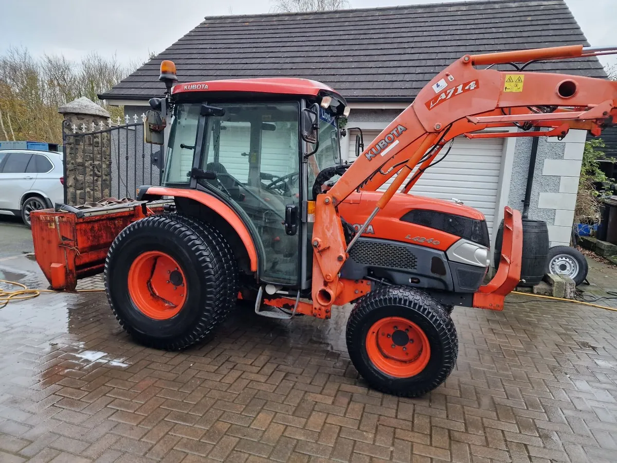 Kubota 44hp Compact tractor with loader - Image 4