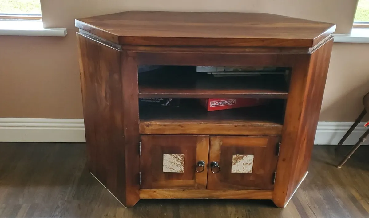 Cabinet - Image 1