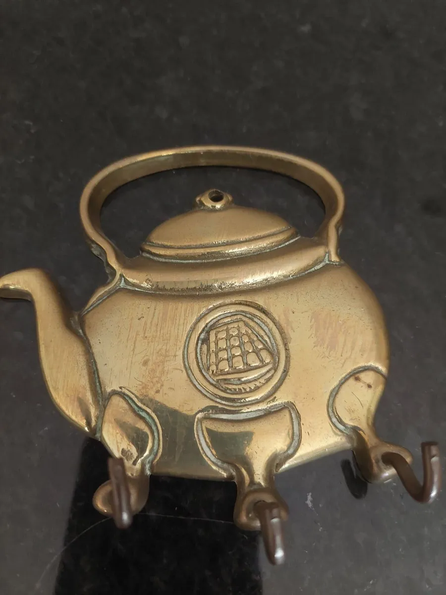 2 x Solid Brass Ornaments - Image 2