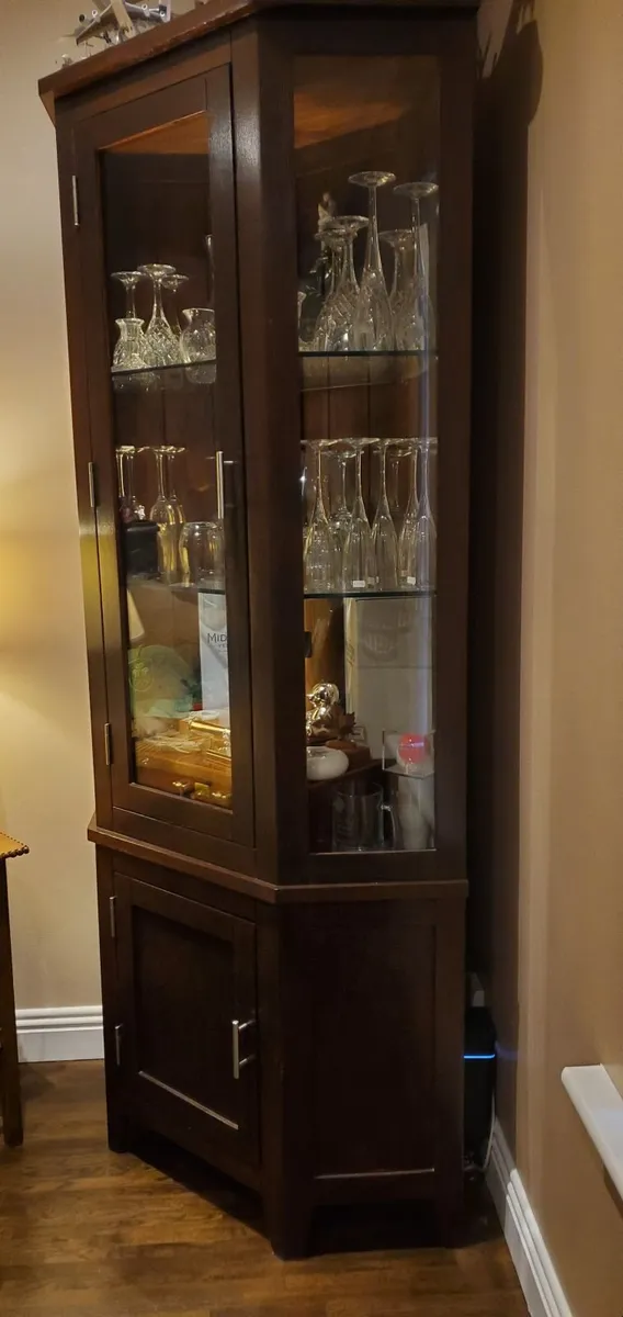 Display Cabinet - Image 1