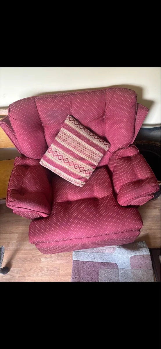 Red Suite of Furniture - Image 4