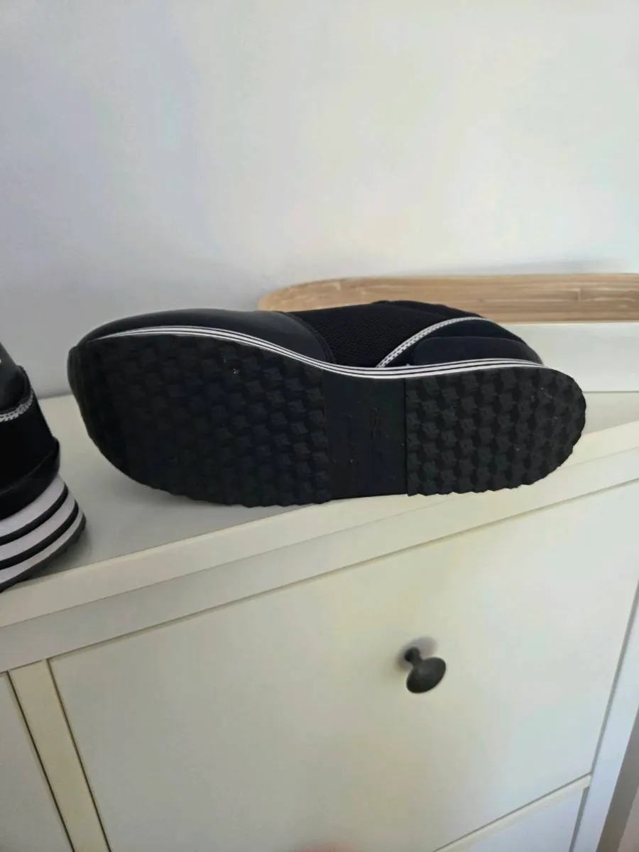 Tommy Hilfiger Casual Shoes - Image 2