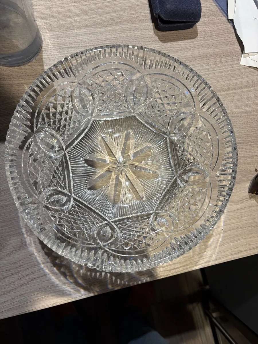 Crystal bowl - Image 1