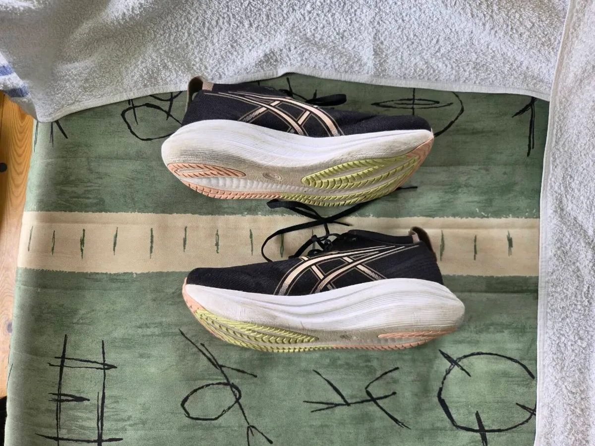 Asics Gel Nimbus 27 Women Trainers Runners - Image 2