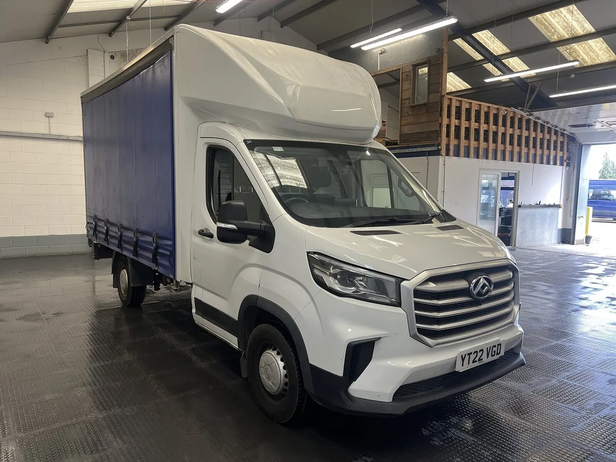 2022 Maxus Deliver 9 CurtainSider Van - Image 1