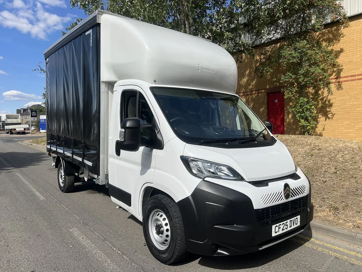 2025 Citroen Relay CurtainSider Van - Image 4