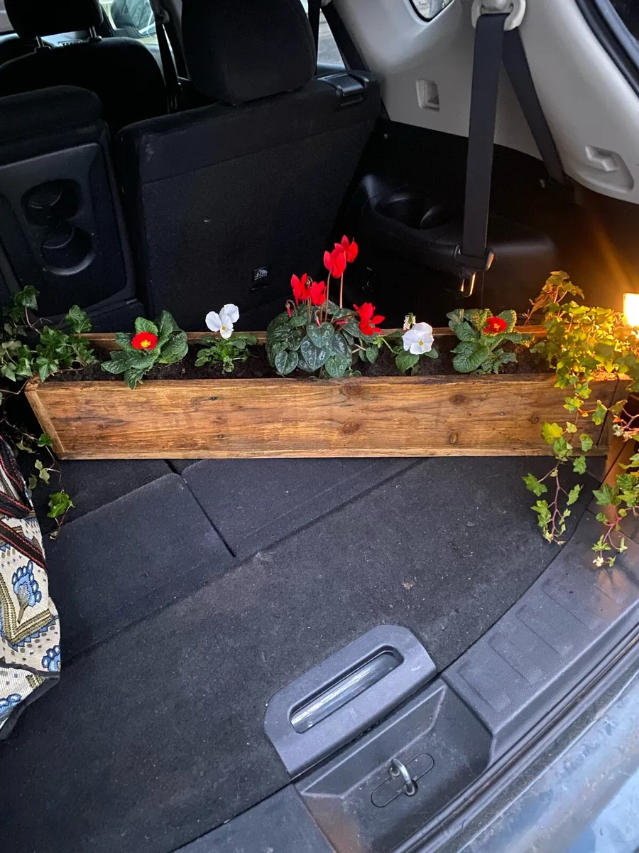 Wooden flower boxes - Image 2