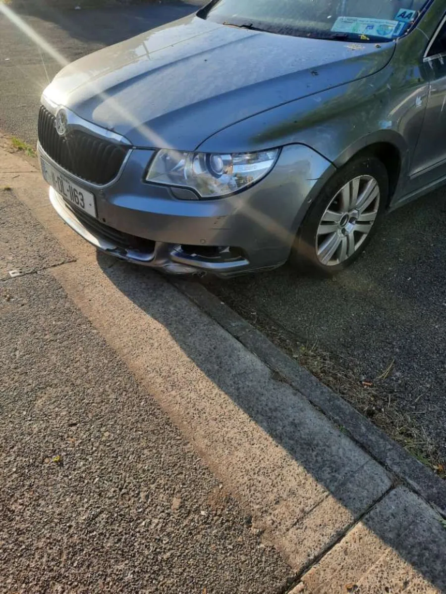 Skoda superb 2011 - Image 1