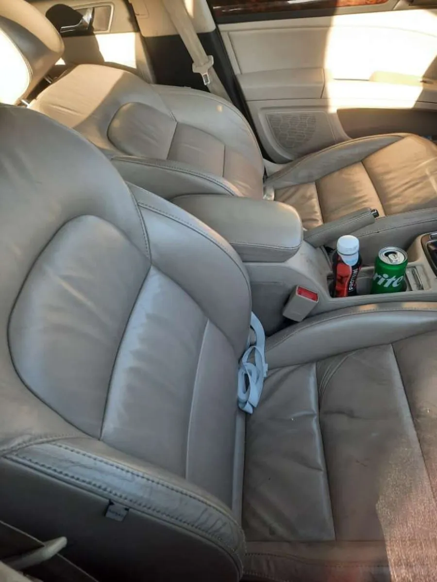 Skoda superb 2011 - Image 2