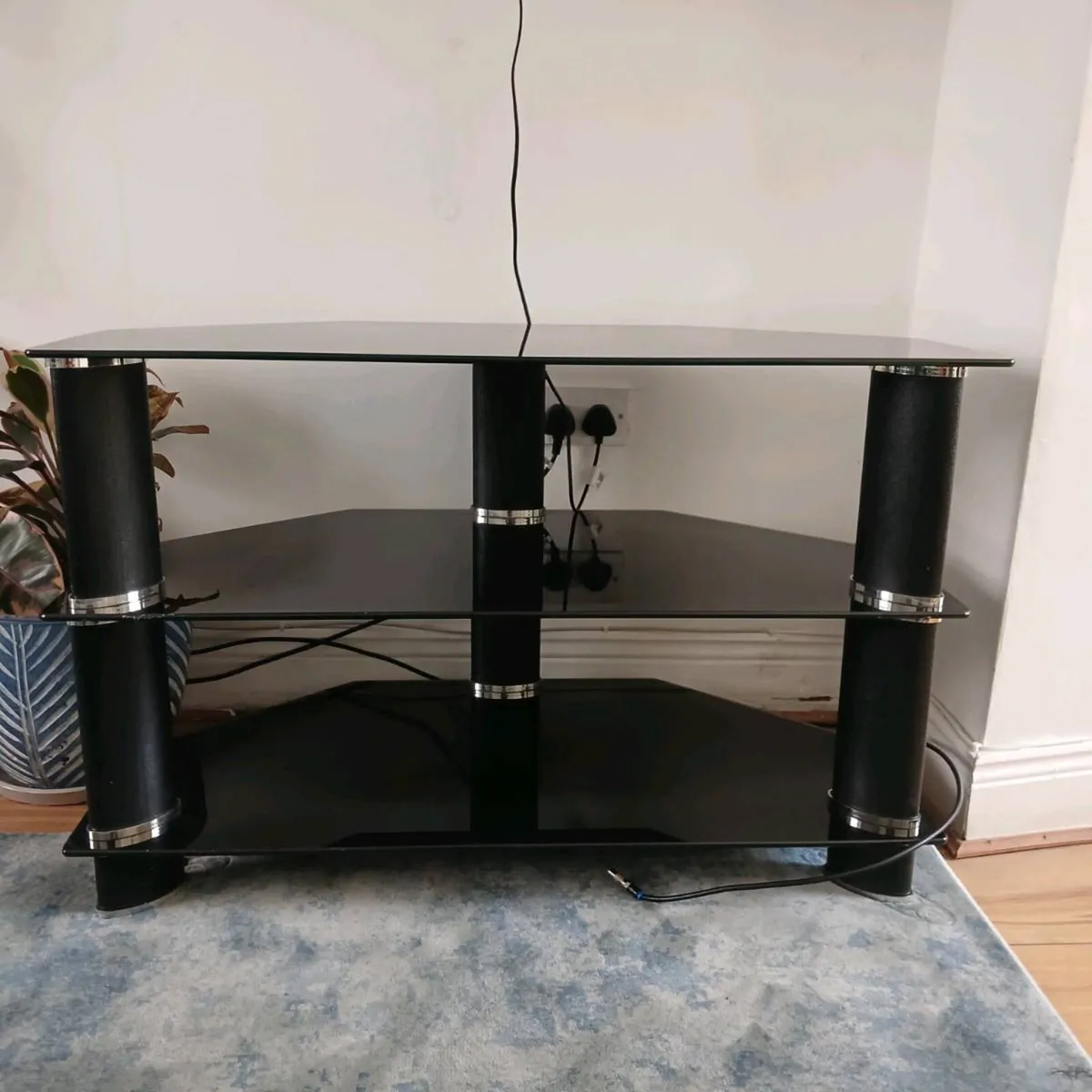 TV unit - Image 2