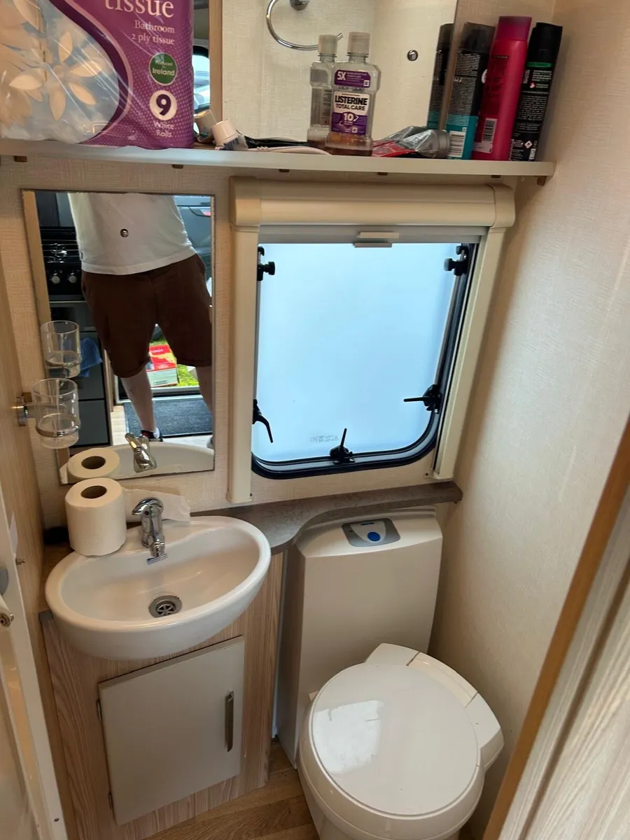 Caravan 6 berth - Image 4